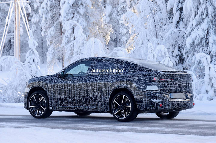 2027-bmw-ix4-spyshots-newcarscoops-0006