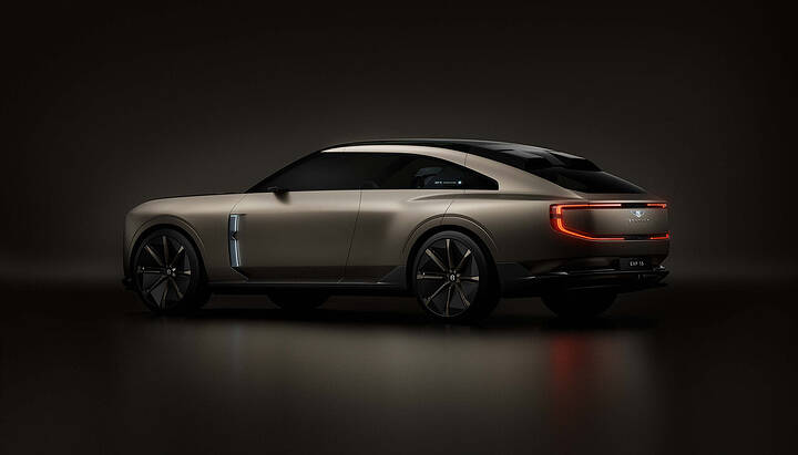 4 - EXP 15 Exterior