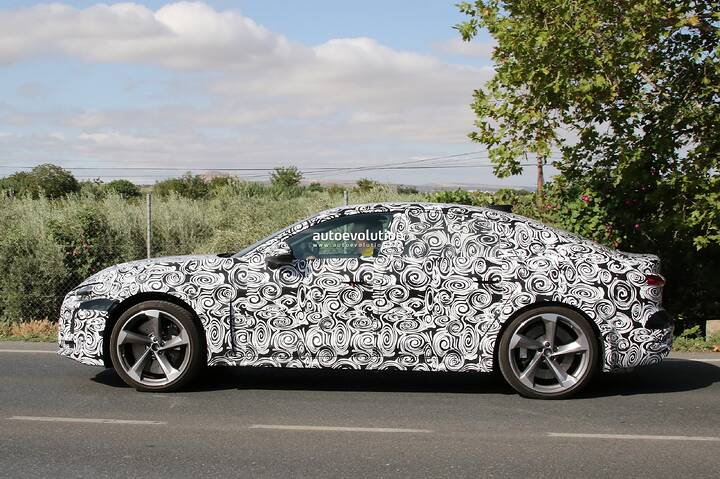 new-audi-rs-5-sportback-is-almost-ready-to-hunt-bmw-m3s-and-mercedes-amg-c-63s_18