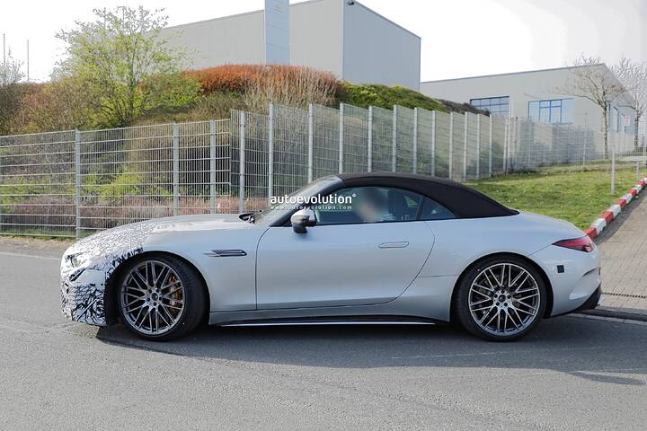 spy-photos-refreshed-2027-mercedes-amg-gt-and-sl-63-don-t-hide-much-anymore-but-might-deceive_35