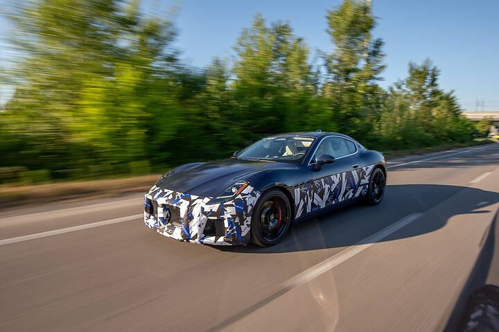 2027 Maserati GranTurismo & GranCabrio Facelift-newcarscoops-3089058-8x5vern93r-whr