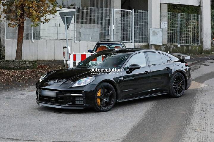 imgi_45_2027-porsche-panamera-turbo-gt-packs-electrified-v8-muscle_6