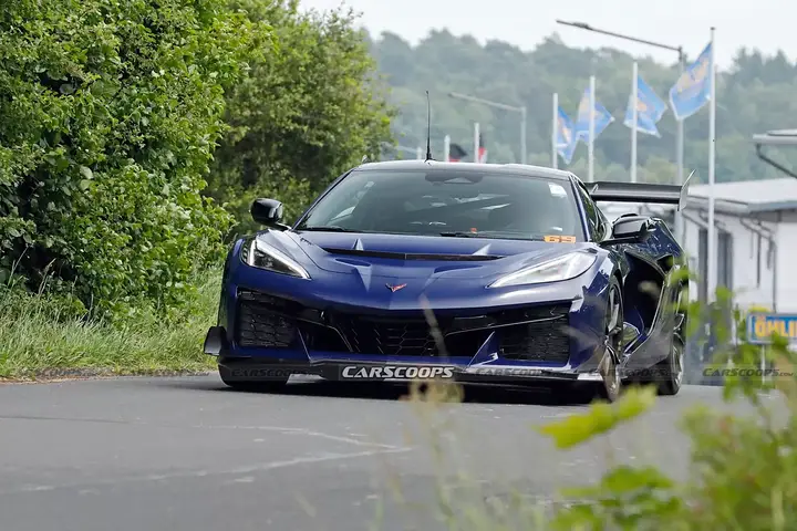 Corvette-C8-Zora-scoop-00002-1536x1025