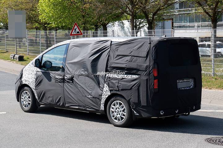 starship-like-hyundai-staria-minivan-is-finally-getting-ev-power_13