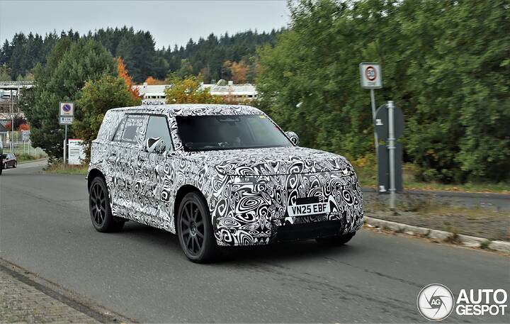 land-rover-defender-sport-2c7ac-c344015102025092238_1