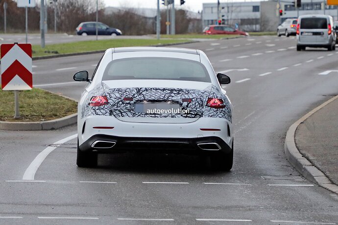 new-2024-mercedes-benz-e-class-spied-with-minimal-camouflage-and-its-a-looker_15