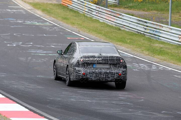 new-bmw-m350-is-a-baby-m3-for-every-day-driving_10