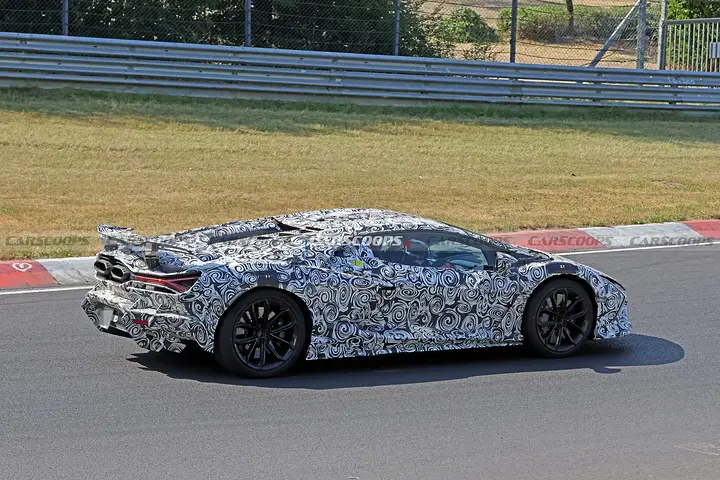 Lamborghini-Revuelto-SV-newcarscoops-12-2048x1366
