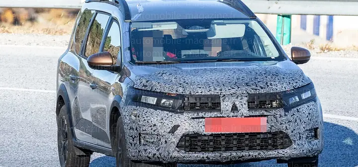 le-dacia-jogger-restyle-arborera-un-bouclier-dans-lesprit-de-celui-du-duster