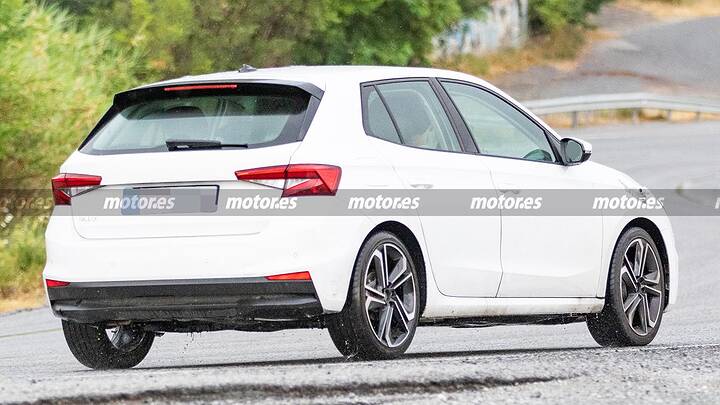 skoda-fabia-pruebas-euro-7-fotos-espia-2025109353-1753525478_16