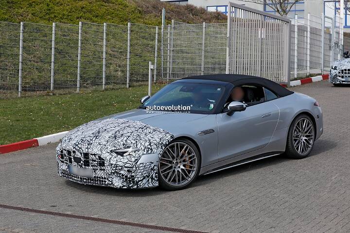 spy-photos-refreshed-2027-mercedes-amg-gt-and-sl-63-don-t-hide-much-anymore-but-might-deceive_7