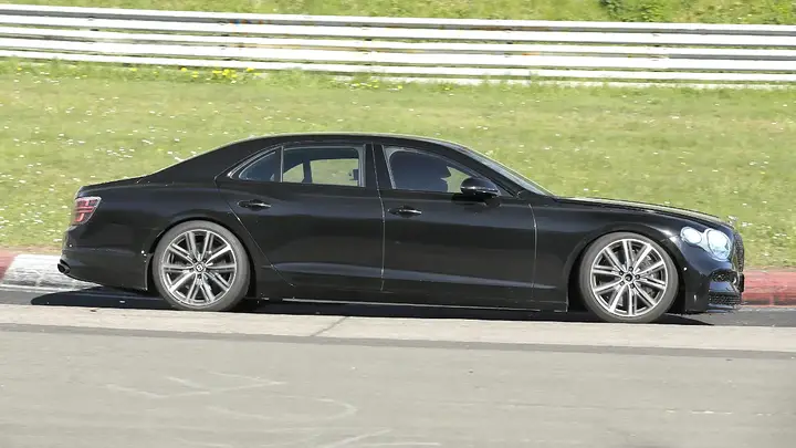 Bentley Flying Spur spied 04-newcarscoops