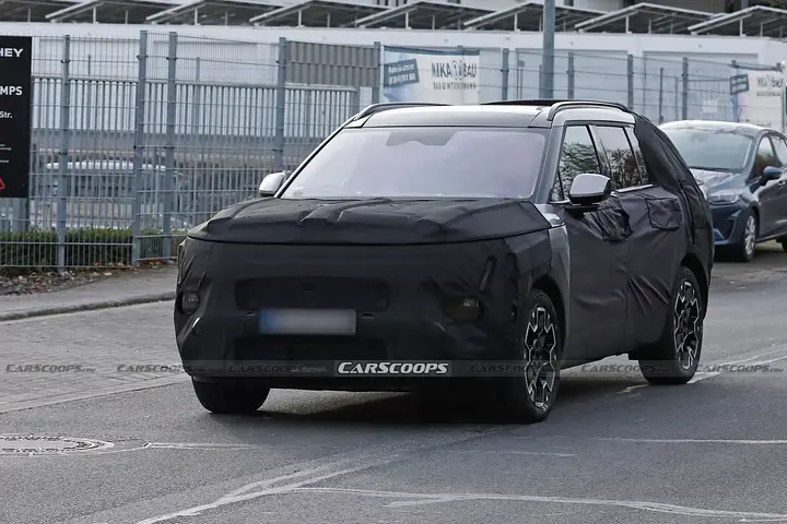 Hyundai-Tucson-spy-shots-newcarscoops_00009-2048x1368