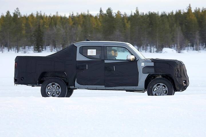 kia-tasman-spy-015