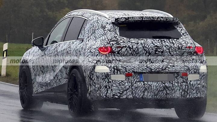 imgi_140_mercedes-glc-eq-amg-interior-fotos-espia-2026-2025110865-1762244034_11