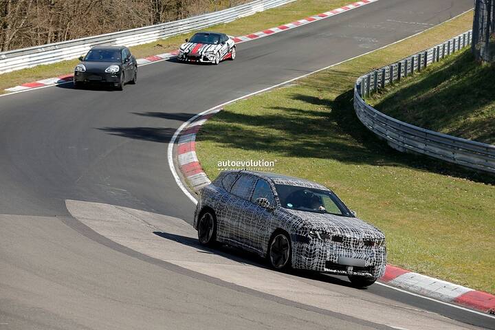 2026-bmw-ix3-shows-production-lights-first-neue-klasse-model-will-debut-september-2025_3
