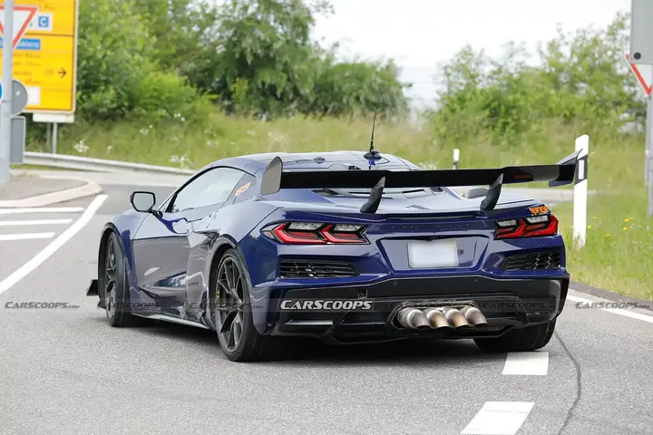 Corvette-C8-Zora-scoop-00009-1536x1025