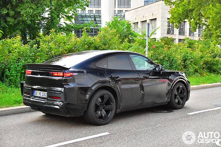 porsche-cayenne-coupe-ev-655b5-c569521082025174354_5