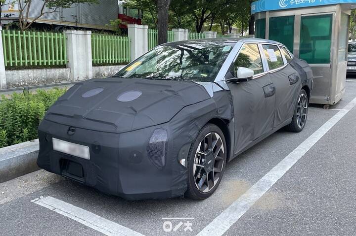 thumb-db90b17ac1f31bc00c1462d06fb4ac16_1749011945_7443_950x633