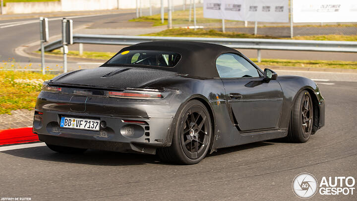 porsche-718-boxster-ev-2025-4afae-c720901122024153451_7
