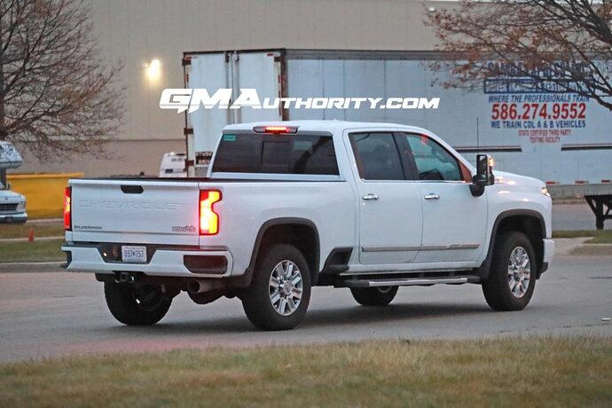 2024-Chevrolet-Silverado-HD-High-Country-Crew-Cab-Standard-Bed-Iridescent-Pearl-Tricoat-G1W-Duramax- (1)