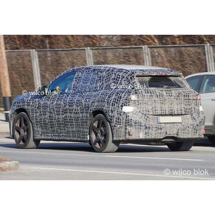 Spotted in Munich- the M version of the new BMW iX3!#bmw #ix3 #ix3m #Erlkönig #carspy (2)