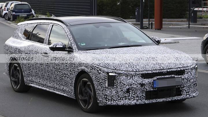 kia-k4-wagon-2026-fotos-espia-destape-2025110845-1762157272_4