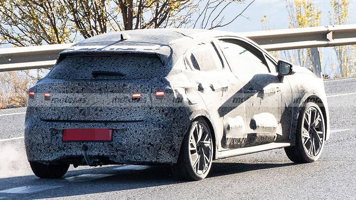 renault-clio-2026-fotos-pruebas-desarrollo-2024105218-1731434185_10
