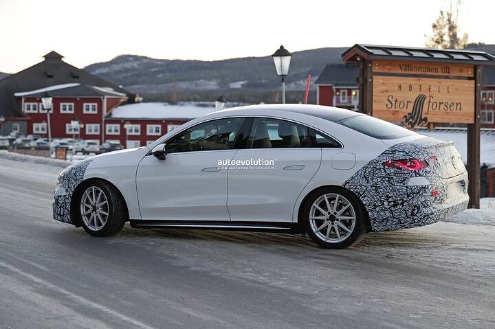 2026-mercedes-benz-cla-snapped-with-less-camouflage-than-before_8