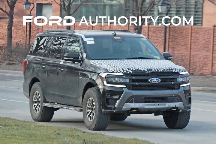 Ford-Expedition-Raptor-Prototype-Spy-Shots-February-2023-Exterior-001