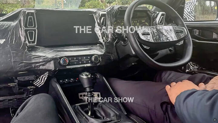 huge-mahindra-test-car-convoy-spied-inchandigarh-13