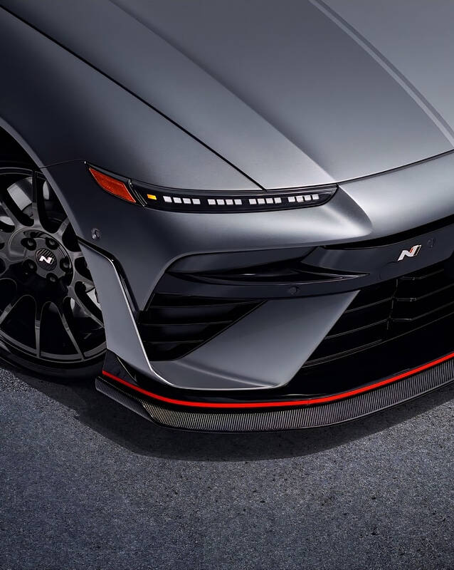 newcarscoops_imgi_8_thumb-c555449061993ab1e6cb2ce2eee84708_1752152640_494_950x1190