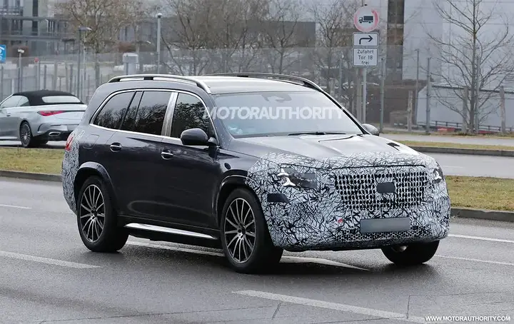2027-mercedes-benz-maybach-gls-class-facelift-spy-shots--photo-via-baldauf_100954015_l