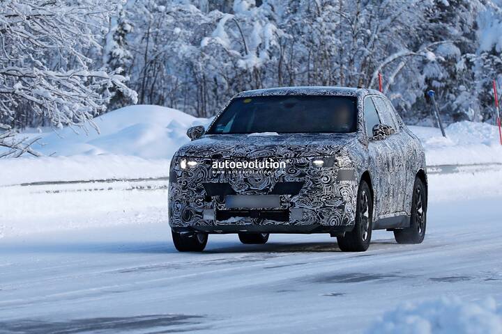 imgi_85_spy-photos-2028-bmw-ix1-newcarscoops_2
