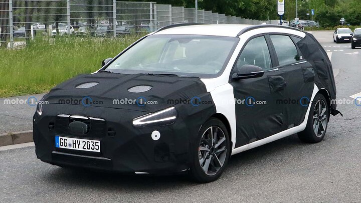 hyundai-i30-wagon-front-view-facelift-spy-photo (3)