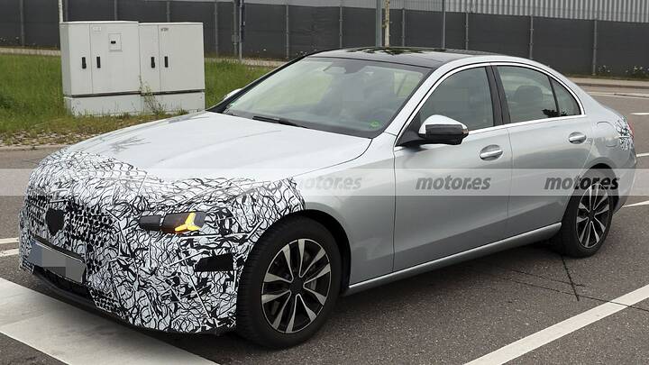 mercedes-clase-c-facelift-fotos-espia-2026-2025108086-1746784266_3