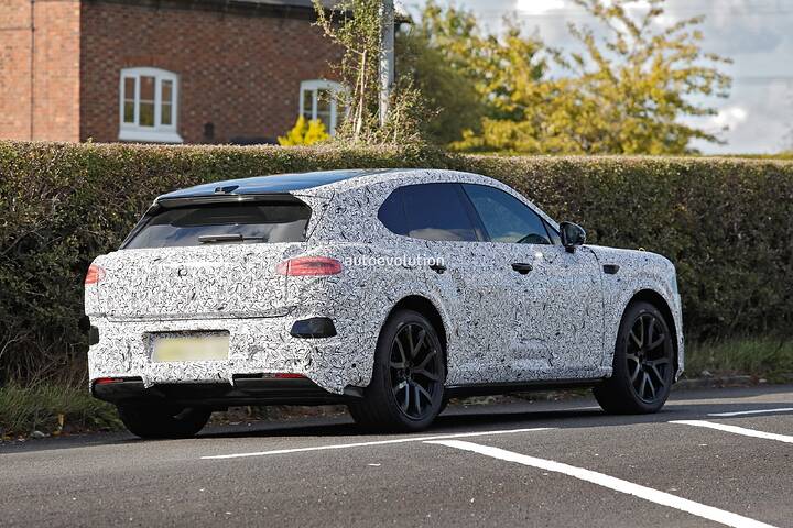 imgi_87_bentley-s-urban-ev-identifies-as-a-smaller-bentayga-in-new-spy-shots_32