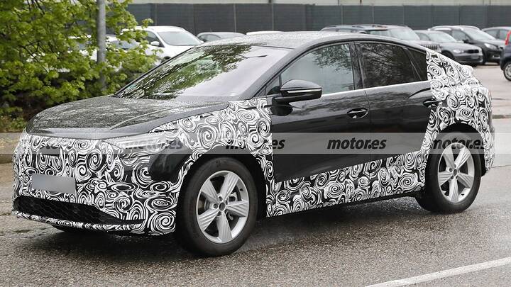 audi-q4-sportback-facelift-2026-fotos-espia-2025107924-1745923132_6