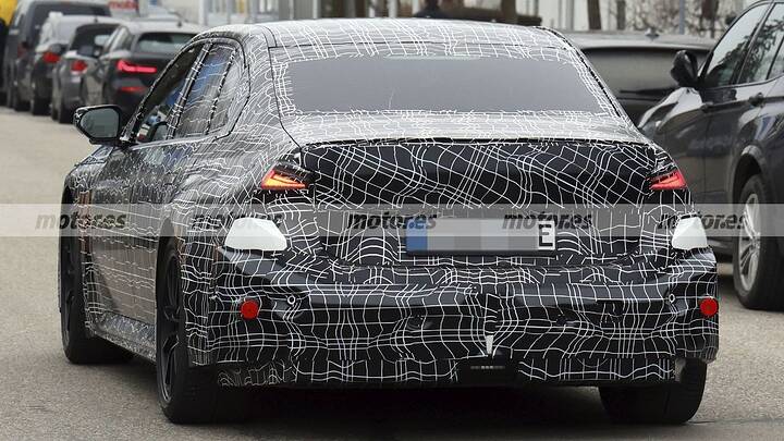 imgi_126_bmw-m3-sedan-electrico-fotos-espia-2027-2025111691-1766160561_17