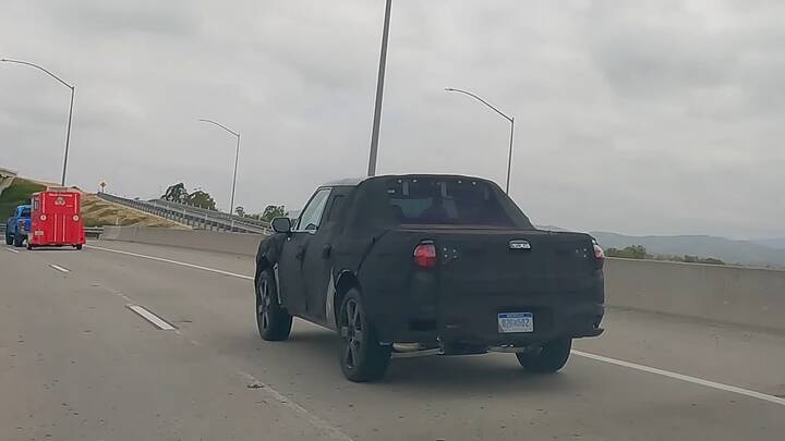 First ever Kia Electric Pickup Test Mule_6