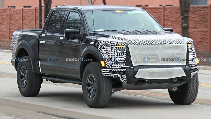 ford-f-150-raptor-r-front-view-refresh-spy-photo (3)