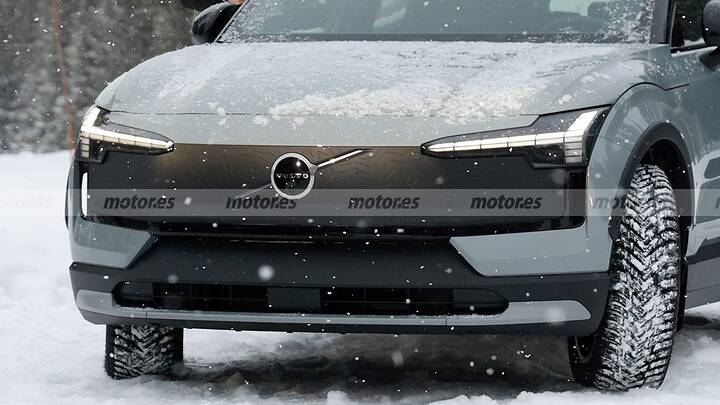 volvo-ex30-cross-country-fotos-espia-2025106284-1737539757_9 (1)