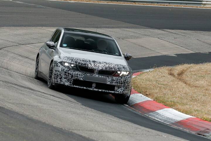 spy-photos-2027-bmw-i3-touring-prototype-gets-caught-testing-hard-on-the-nuerburgring-nordschleife_4
