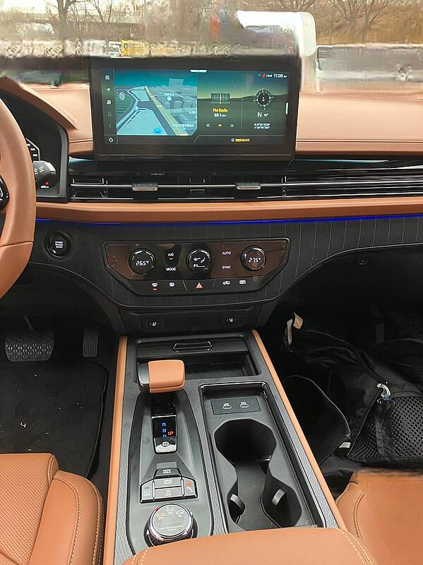 KGM Musso Grand (Q300)_03