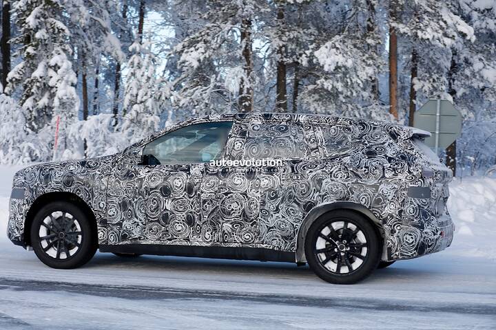 imgi_92_spy-photos-2028-bmw-ix1-newcarscoops_9