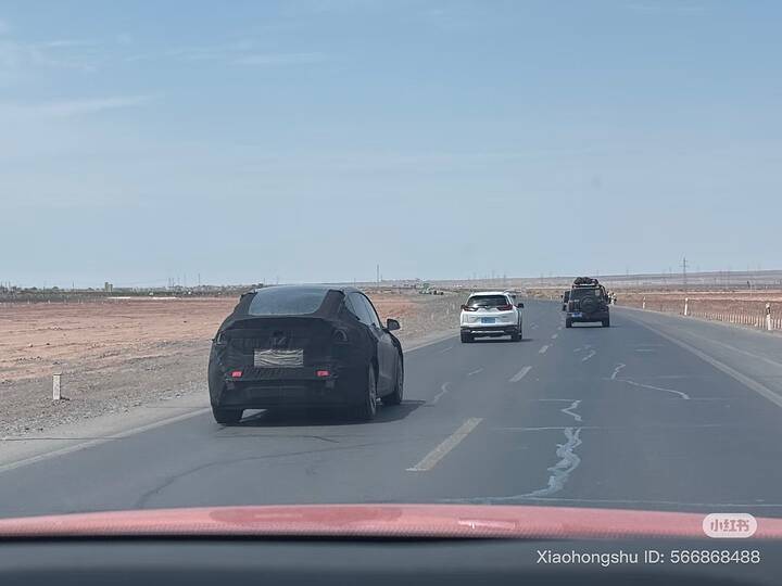 Six-seater Tesla Model Y L was spotted