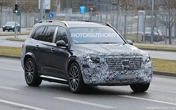 2027-mercedes-benz-maybach-gls-class-facelift-spy-shots--photo-via-baldauf_100954014_l