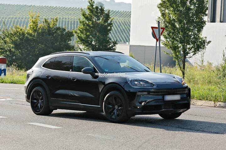 imgi_46_2026-porsche-cayenne-electric-spied-testing-with-less-disguise-than-ever_9