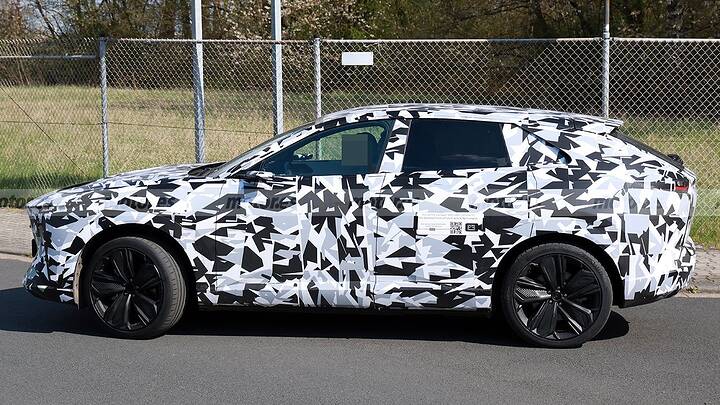 Following the Mazda6e comes a new SUV, the electric Mazda CX-6e has been spotted in Europe.