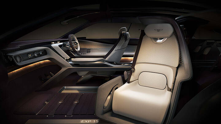 25 - EXP 15 Interior